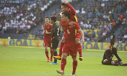 U23 Việt Nam hạ U23 Thái Lan: Vui có chừng...