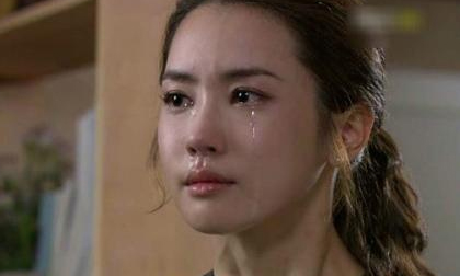Thấy con trai ngoại tình, bố chồng nói những câu khiến nàng dâu rơi nước mắt
