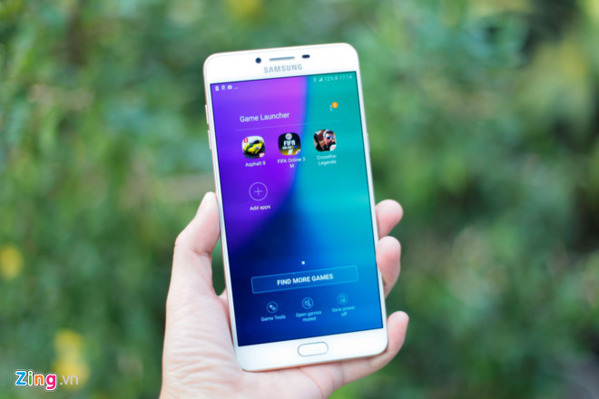 Loat smartphone pin 'trau' dang ban o Viet Nam hinh anh 8