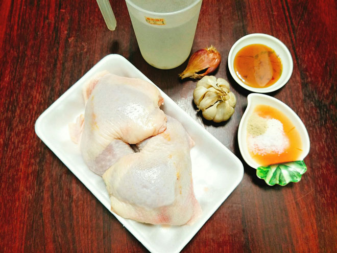 Tuyệt chiêu làm đùi gà rô ti sánh vàng, ngon cơm đến miếng cuối cùng - 2