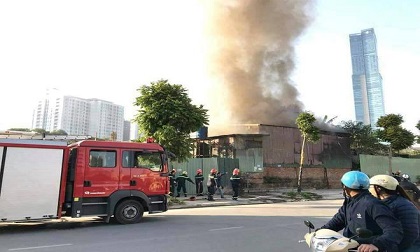 Hà Nội: Cháy nhà tạm trên phố Trung Kính, một người tử vong