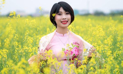 Cô gái trẻ mắc ung thư đỗ hai trường đại học: 'Em không sợ đau, chỉ sợ mọi người buồn'