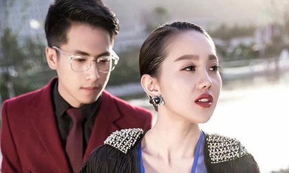 Vừa thấy đăng ‘status’ khoe chồng tặng hoa, tặng quà, 3 ngày sau báo tin ly dị