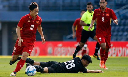 U23 Việt Nam vs Ulsan Huyndai: Thầy Park, Công Phượng... học được gì?