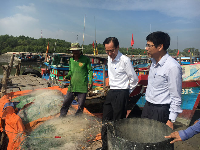Bão Trâu Mộng áp sát, TP.HCM đang di dời 5.000 dân - 3