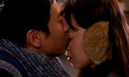 Đoán tính cách, sở thích, con người vận mệnh chàng qua nụ hôn