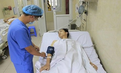 Cậu sinh viên bị vi khuẩn đa kháng thuốc tấn công động mạch đối mặt tử thần