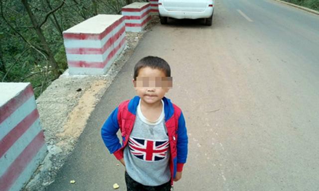 dot lua de suoi am, 4 be trai trong mot gia dinh tu vong thuong tam - 1