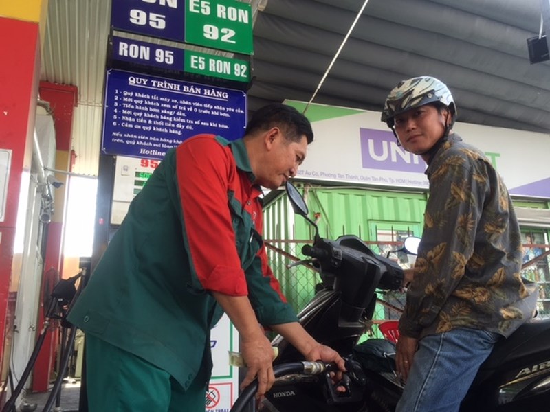 Ngày đầu tiên kết liễu xăng A92, xăng A95 'lên hương' - ảnh 3