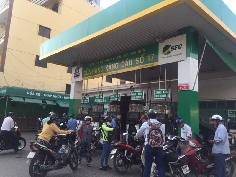 Ngày đầu tiên kết liễu xăng A92, xăng A95 'lên hương' - ảnh 1