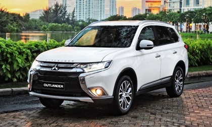 Mitsubishi Outlander 2018 có giá từ 808 triệu đồng tại Việt Nam