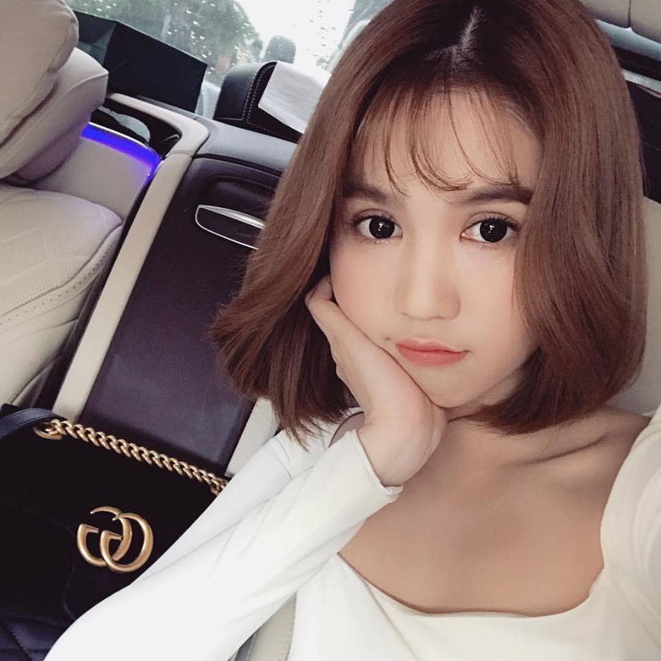 Sốc vì Ngọc Trinh phát ngôn chuyện vay - trả tiền đầu năm mới 2018