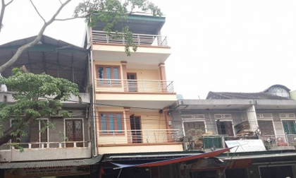 Tá hỏa phát hiện con trai tử vong trên sân thượng