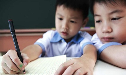 Trẻ ghi nhớ tốt, chỉ số IQ cực cao nếu mẹ tạo 3 thói quen này mỗi ngày cùng con