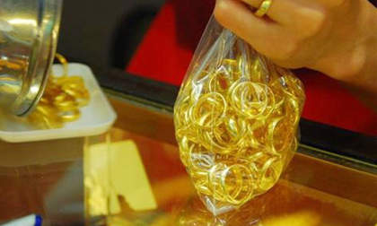 Giá vàng hôm nay 11/1: USD lao dốc, vàng vọt lên đỉnh 4 tháng