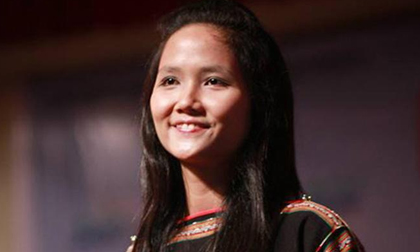 Lộ hình ảnh hiếm của Tân Hoa hậu Hoàn Vũ H'Hen Niê năm 19 tuổi