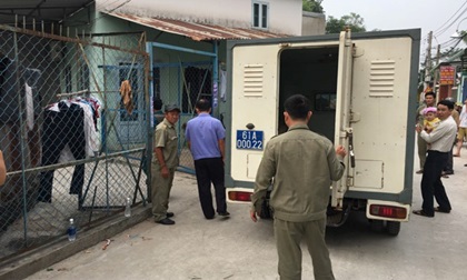 Đang thực nghiệm lại hiện trường vụ vợ sát hại chồng rồi phân xác ở Bình Dương