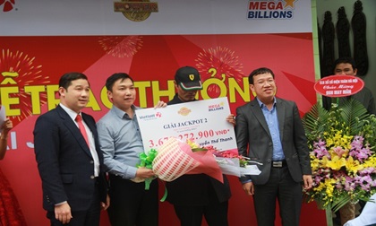 Khách hàng Thanh hóa ra Hà Nội lĩnh giải Jackpot 3,6 tỷ đồng