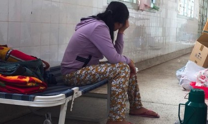 Nỗi đau tột cùng của vợ chồng trẻ bị lửa thiêu rụi nhà cửa: Con gái tử vong, con trai bỏng nặng