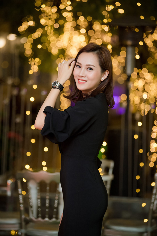 cuoc song hon nhan cua cuu sieu mau ngoc thach va chong dai gia (4)