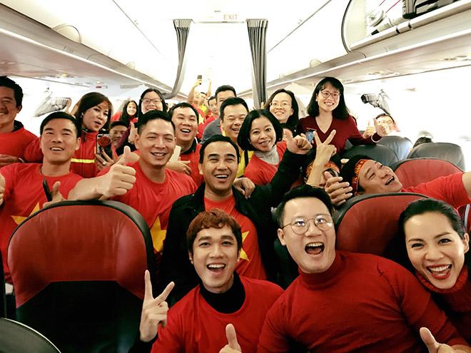 vo chong hoang bach, binh minh, quyen linh da len duong sang trung quoc xem u23 viet nam - 1