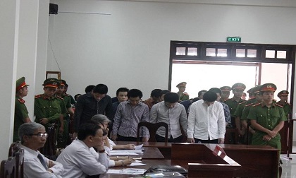 Hẹn nhau tử chiến, người chết kẻ đi tù