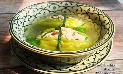 Canh khổ qua nhồi thịt vừa thơm ngon, thanh mát lại lấy may cho ngày Tết