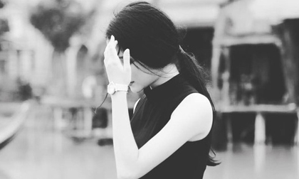Này cô gái, bao nhiêu đêm bạn đã lãng phí để đợi người yêu về?