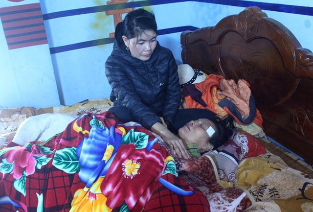vu mot nguoi tu vong khi cong an 'bat bac': nguoi me ngat lim khi thi the con ve que - 2