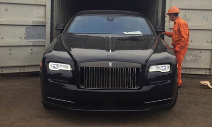 Xe siêu sang Rolls-Royce Wraith Black Badge đầu tiên về Việt Nam