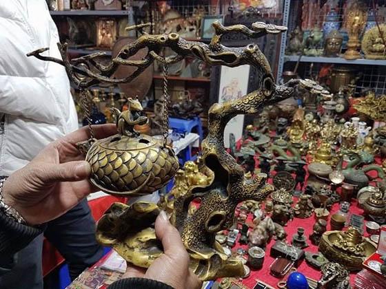 cho hoa hang luoc ruc ro muon mau, chua di la chua thay tet ha noi - 4