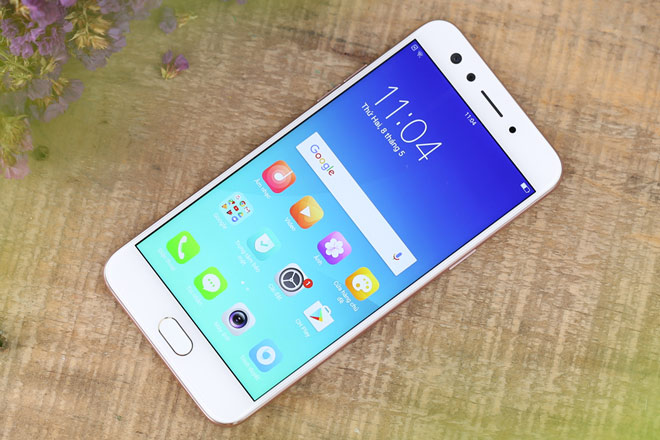 Điểm mặt smartphone tầm trung giảm giá cận Tết - 2