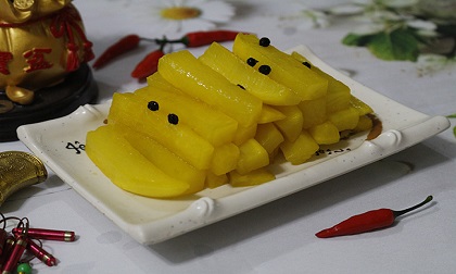 Giải ngán ngày Tết với củ cải muối vàng chua ngon hấp dẫn