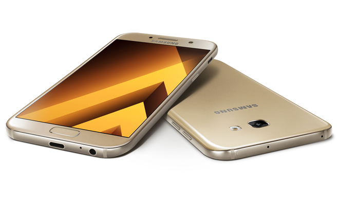 Top smartphone màu vàng tầm trung đổ tài lộc về nhà - 2