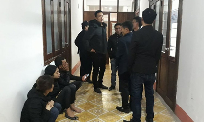 Bác sĩ không đến cấp cứu ngay dù người nhà cầu cứu, bé 7 tháng tử vong