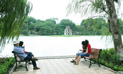 Thời tiết ngày mùng 5 Tết: Hà Nội rét nhẹ và mưa phùn, TP.HCM nắng ráo 34 độ C