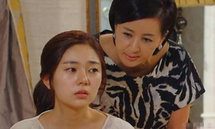 Năm đầu làm dâu, bị mẹ chồng ghét bỏ vì gia đình bên ngoại không sang chúc Tết