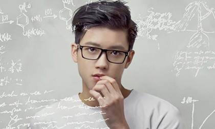 Hot boy điển trai gốc Việt Chris Khoa trở thành cố vấn Bộ Tài chính Anh