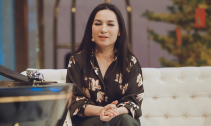Phi Nhung: ‘Các bà mẹ đừng mang con bỏ rơi cổng chùa, bàn tay Nhung nhỏ lắm!’