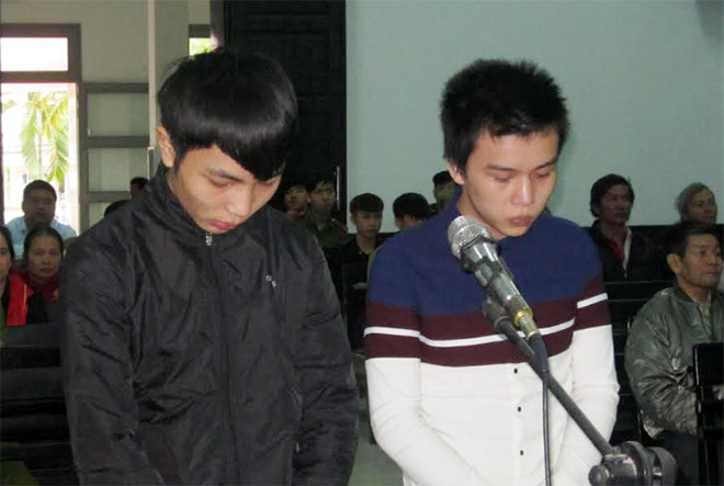 Bị đâm chết vì... ôm bạn gái của người khác ngủ - 1