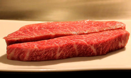 Khó tin: Thịt bò Nhật 10 triệu/kg, dân Campuchia mỗi người ăn 3 kg