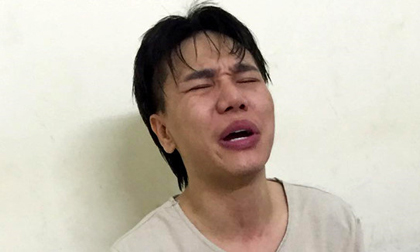 'Ca sĩ Châu Việt Cường ôm vợ khóc tại đồn công an'