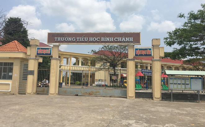 Phụ huynh bị tố bắt cô giáo quỳ: Cô N. quỳ 10 phút thì tôi nói ngồi dậy và xin lỗi