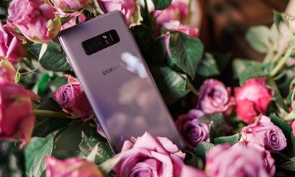 Mày râu chọn smartphone nào cho phái đẹp ngày 8/3?