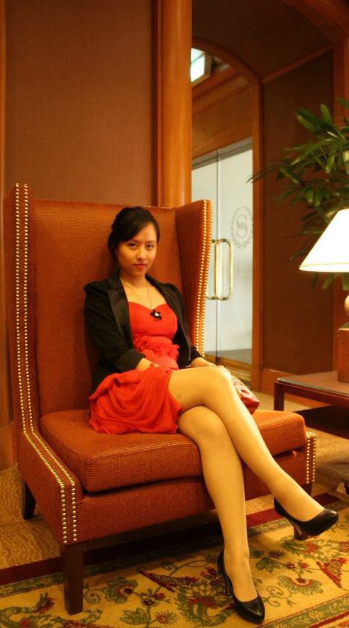 Chị gái Hương Giang đã lập gia đình và đang sinh sống ở Nhật Bản. Tuy Hương Giang có rất ít hình chụp chung với chị gái nhưng được biết cả hai có mối quan hệ rất thân thiết. 