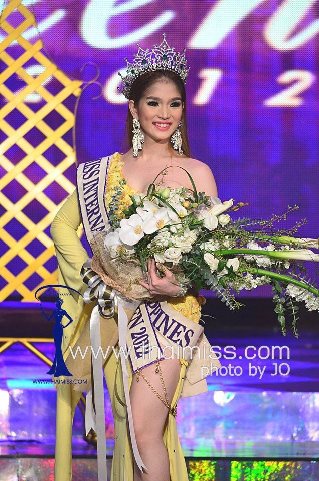 do nhan sac huong giang idol voi 12 cuu hoa hau chuyen gioi quoc te hinh anh 9