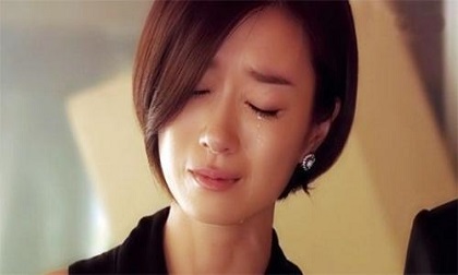 Nước mắt người đàn bà bị cả nhà chồng cũ chửi mắng, không cho gặp con