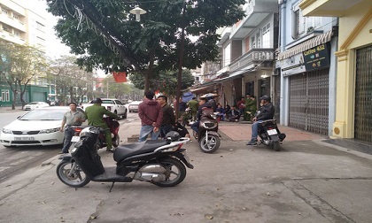 Ngáo đá, cháu chém chết cậu ruột, chạy tới trụ sở công an nhờ 'bắt' ma