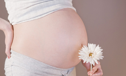 Mẹ chồng từng là bà đỡ không cho lên bệnh viện thành phố sinh con vì “bao nhiêu người vẫn thế có ai chết đâu”