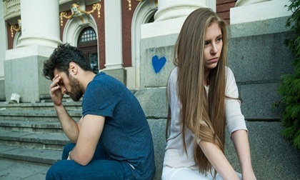Lỡ rủ bạn thân cùng về ra mắt nhà bạn trai, không ngờ tôi có nguy cơ mất người yêu